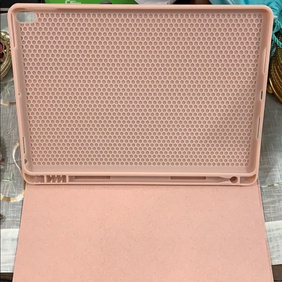 iPad Air case - Picture 4 of 5